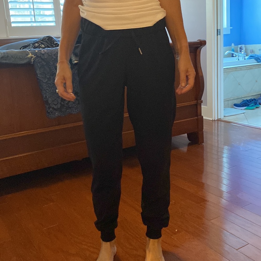 lululemon joggers